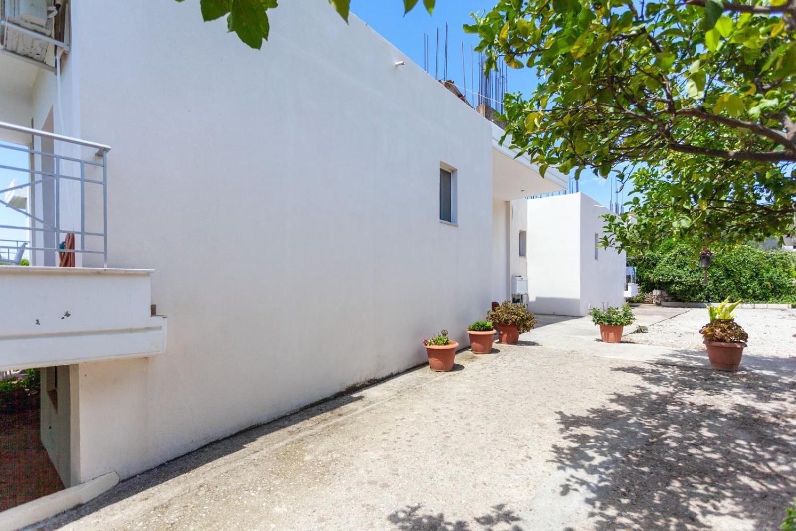 Zacharias Apartments Himare Exterior photo