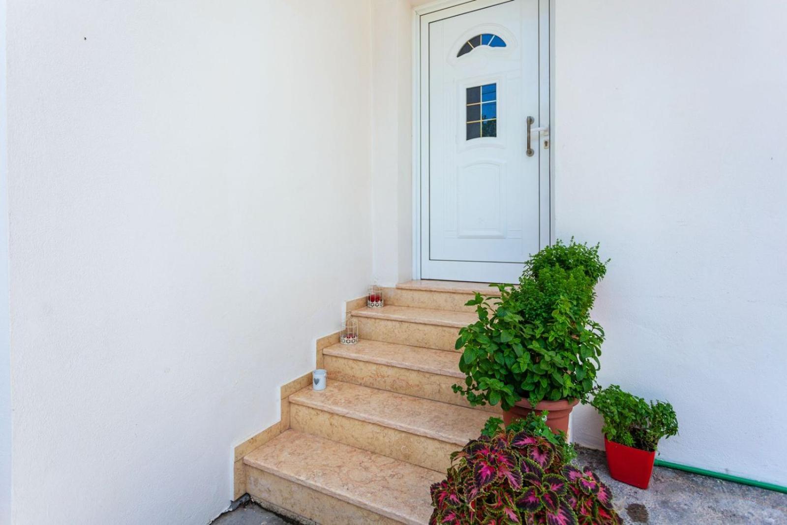 Zacharias Apartments Himare Exterior photo