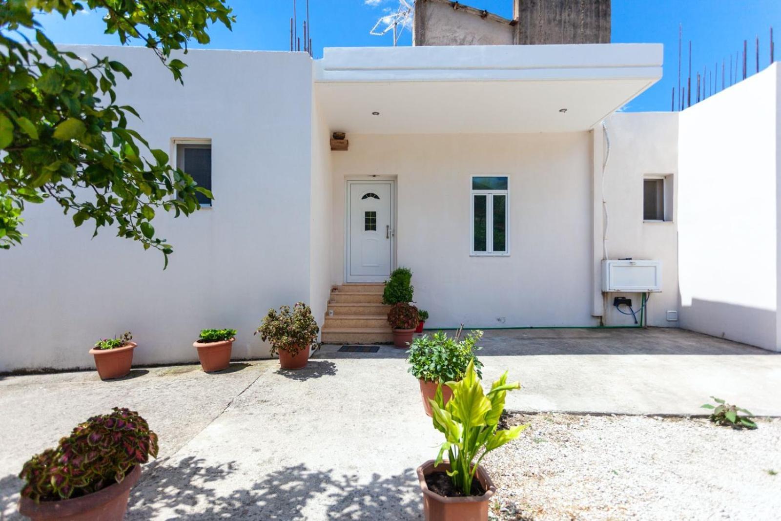 Zacharias Apartments Himare Exterior photo