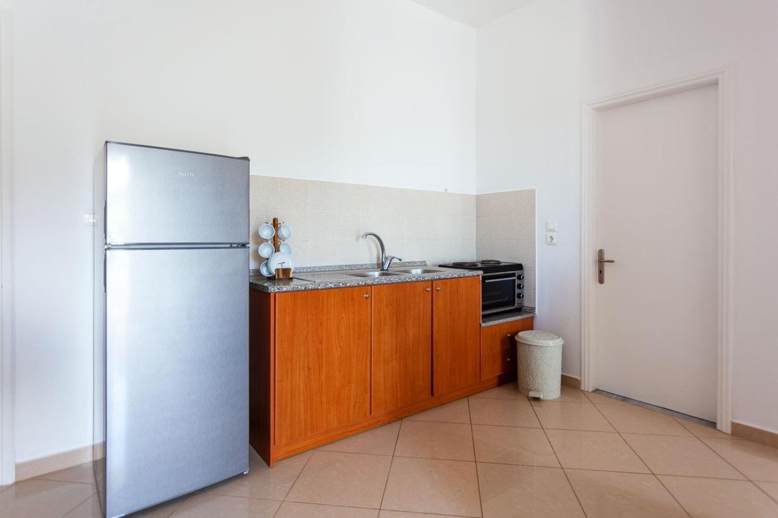 Zacharias Apartments Himare Exterior photo