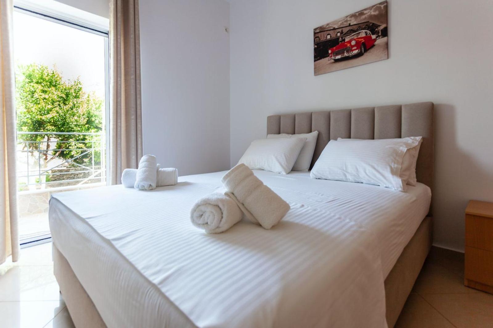 Zacharias Apartments Himare Exterior photo