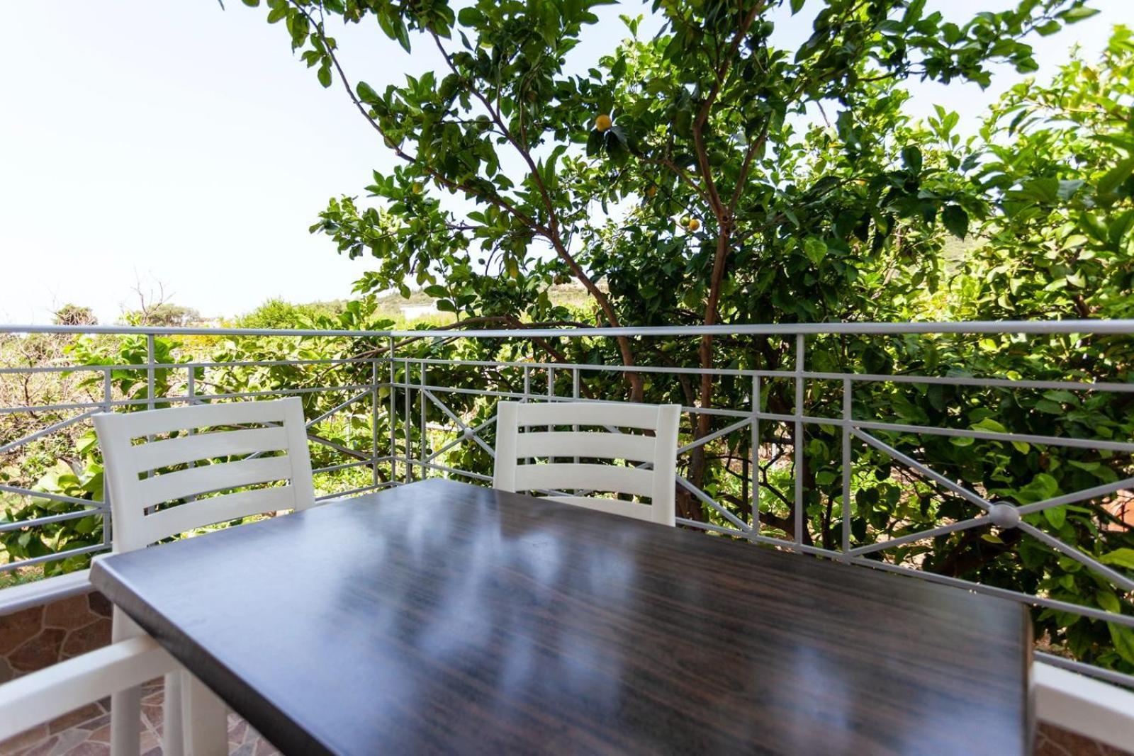 Zacharias Apartments Himare Exterior photo