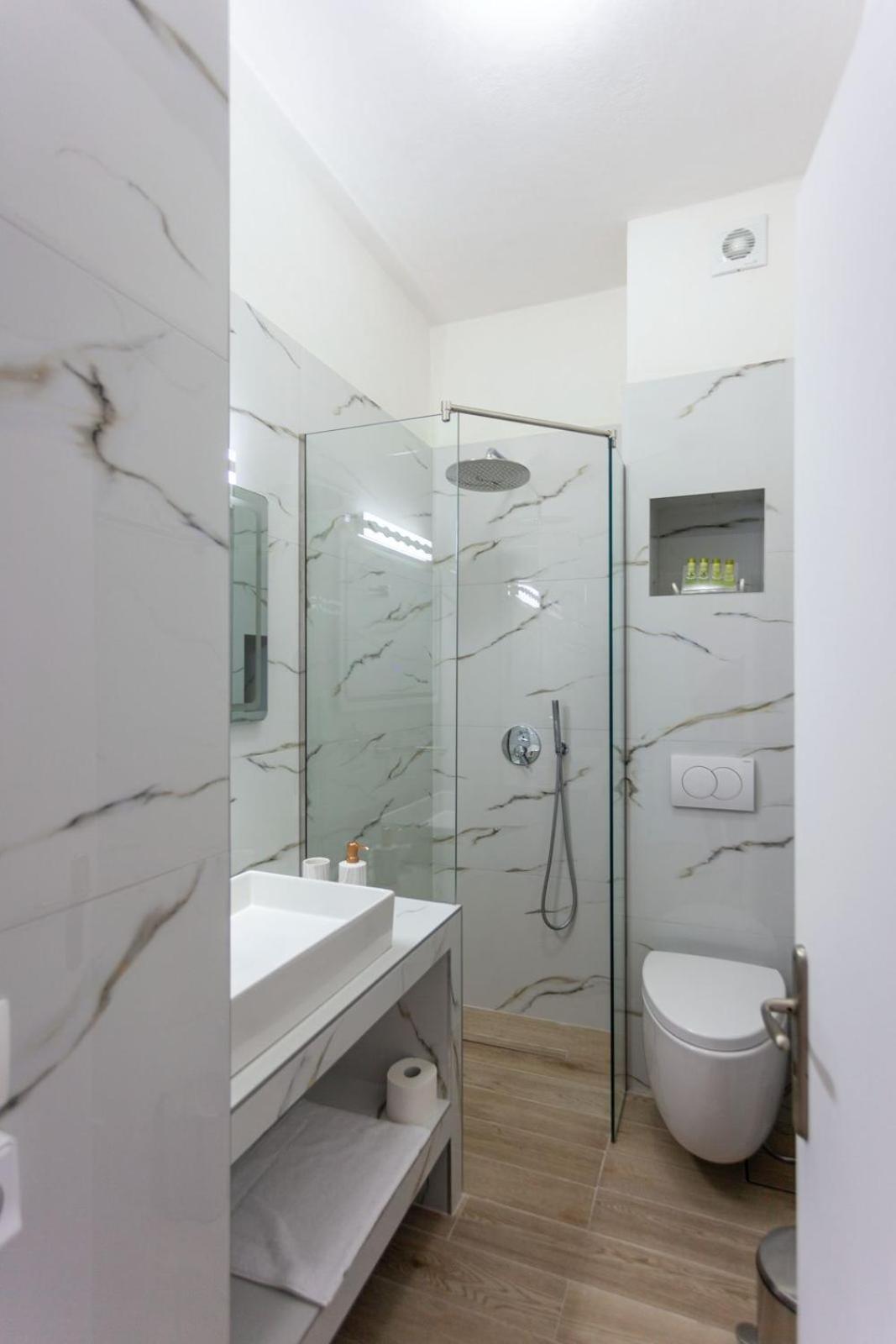 Zacharias Apartments Himare Exterior photo