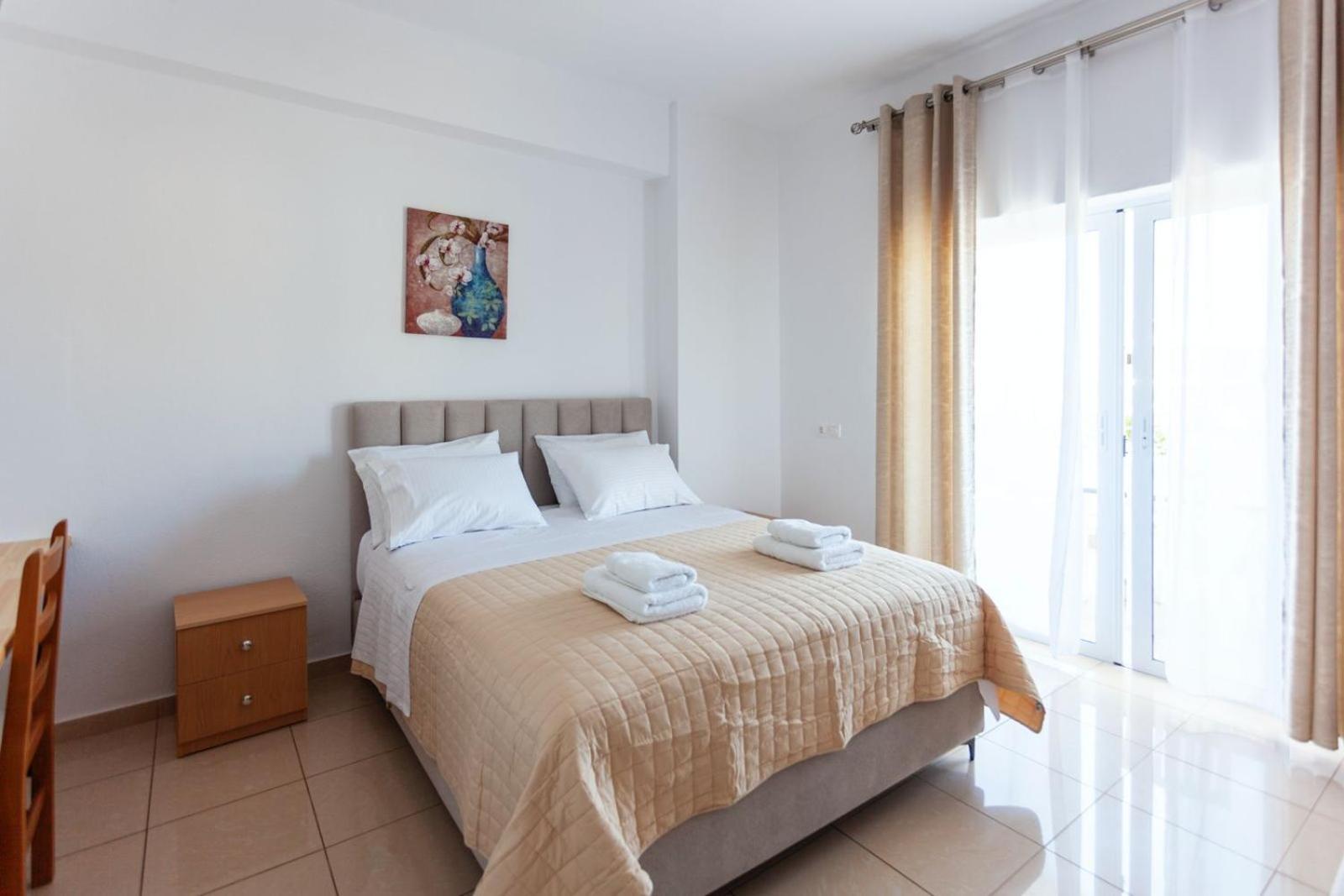 Zacharias Apartments Himare Exterior photo