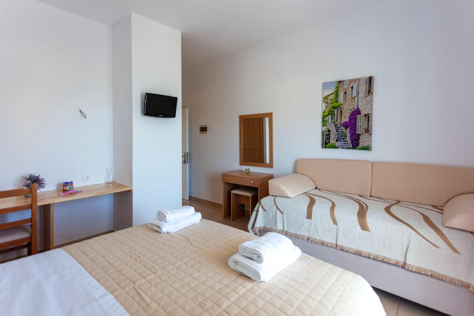 Zacharias Apartments Himare Exterior photo