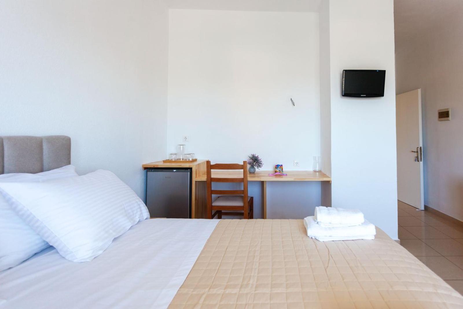 Zacharias Apartments Himare Exterior photo