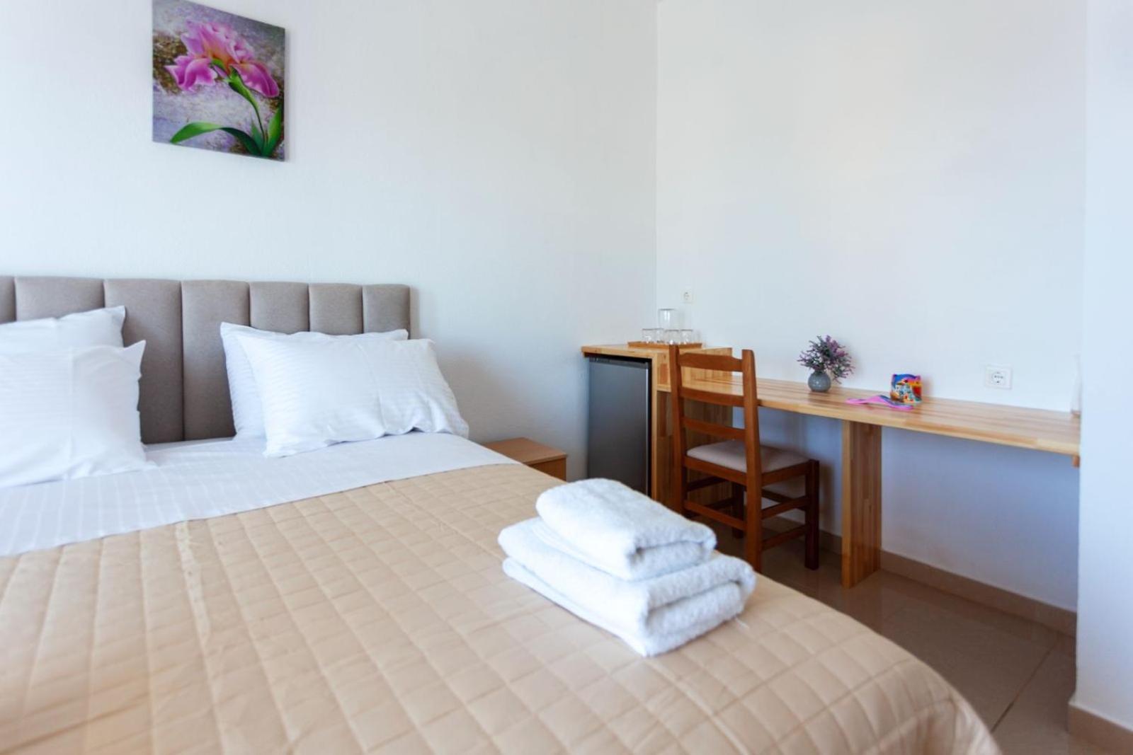 Zacharias Apartments Himare Exterior photo